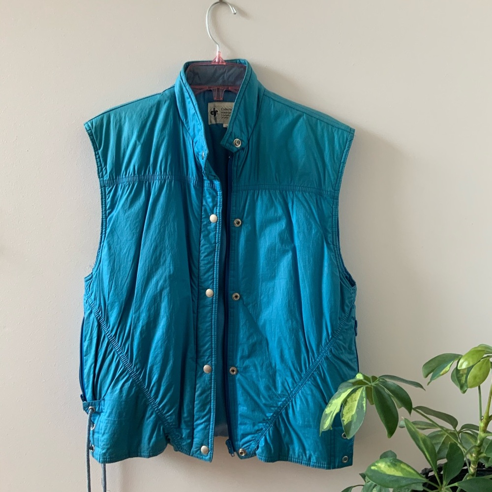 Vintage Blue Ski Puffer Jacket - Collection internationale